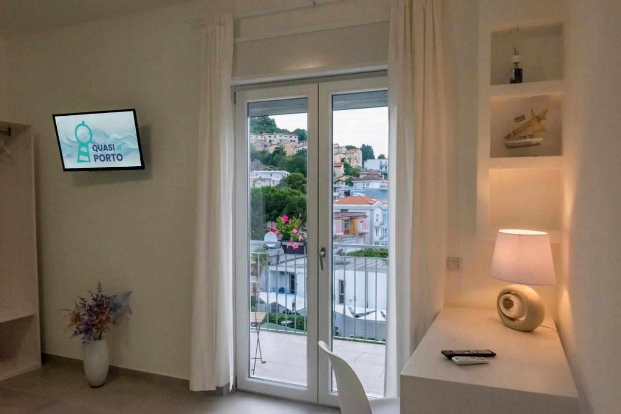 Quasi In Porto Bed & Breakfast Agropoli Exterior photo